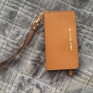 Michael Kors Wristlet Wallet